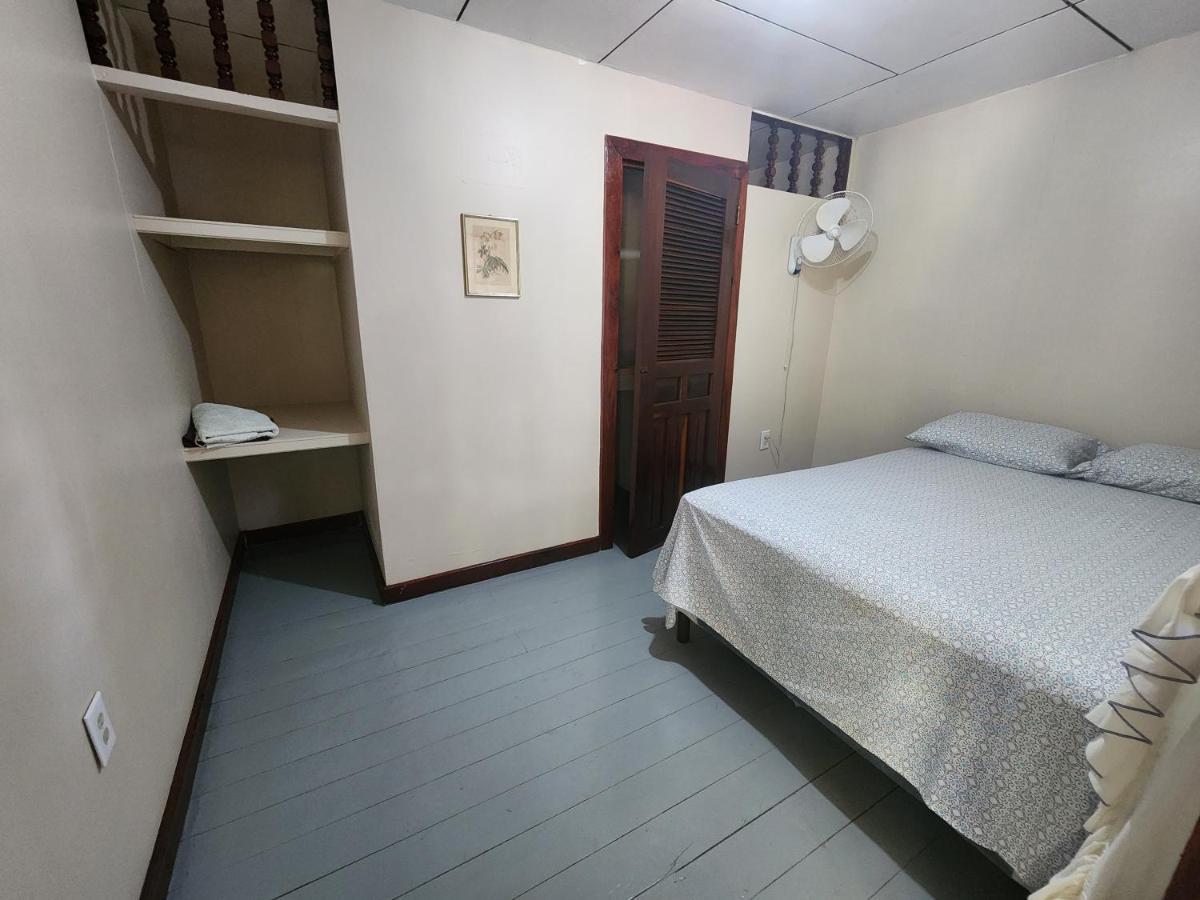 Fenix Hotel & Hostel Utila Extérieur photo