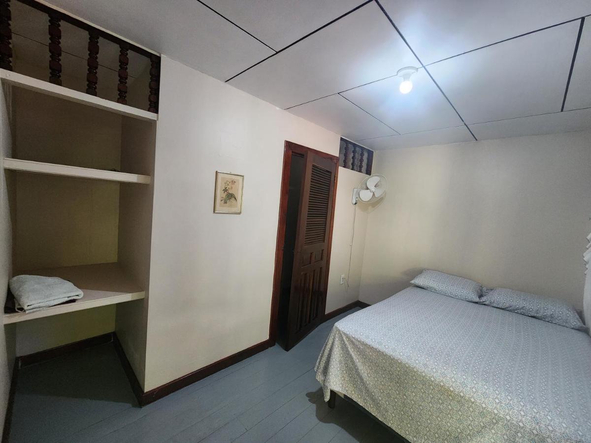 Fenix Hotel & Hostel Utila Extérieur photo